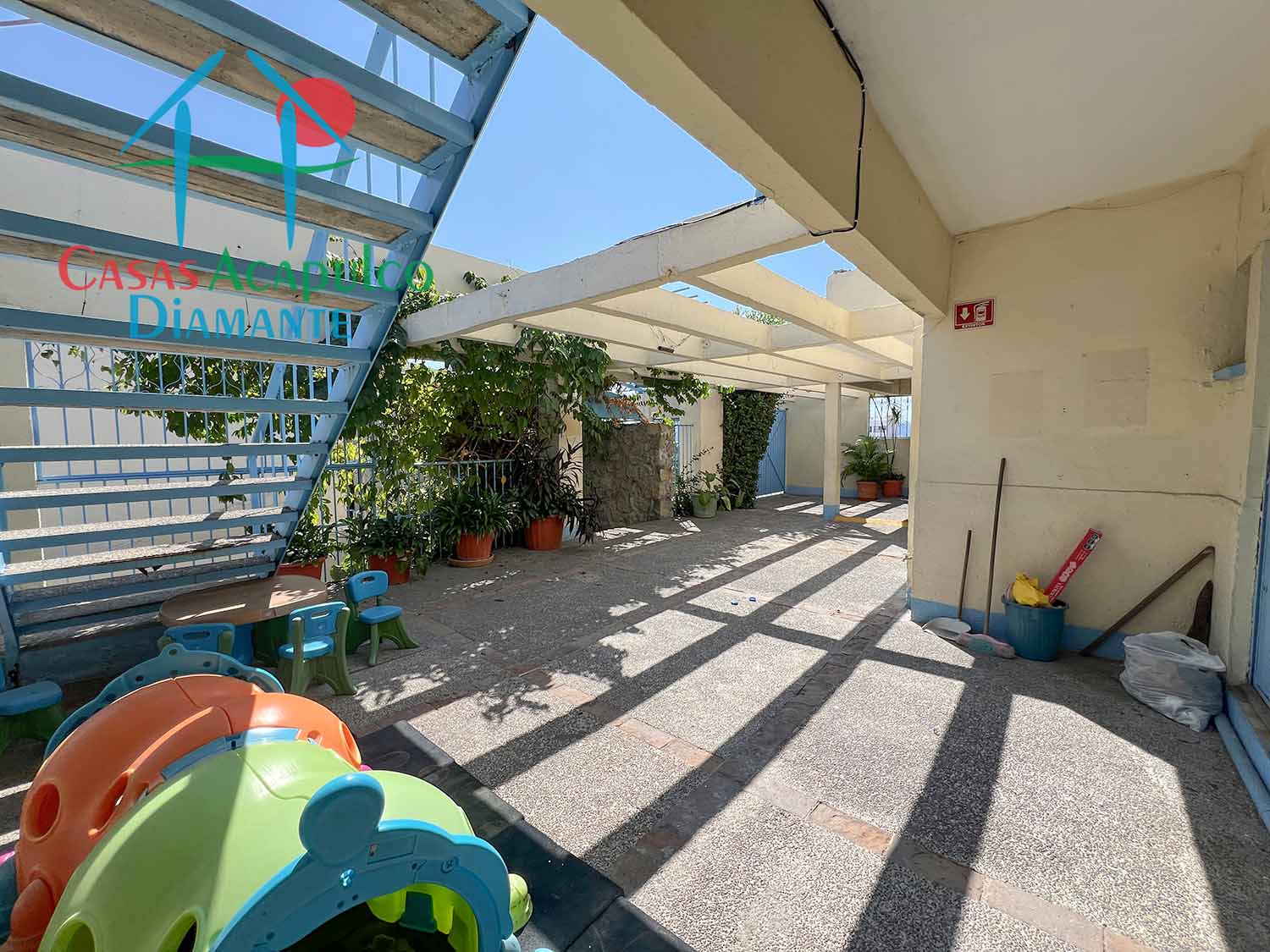 Centro Escolar La Paz sección primaria - Patio 8